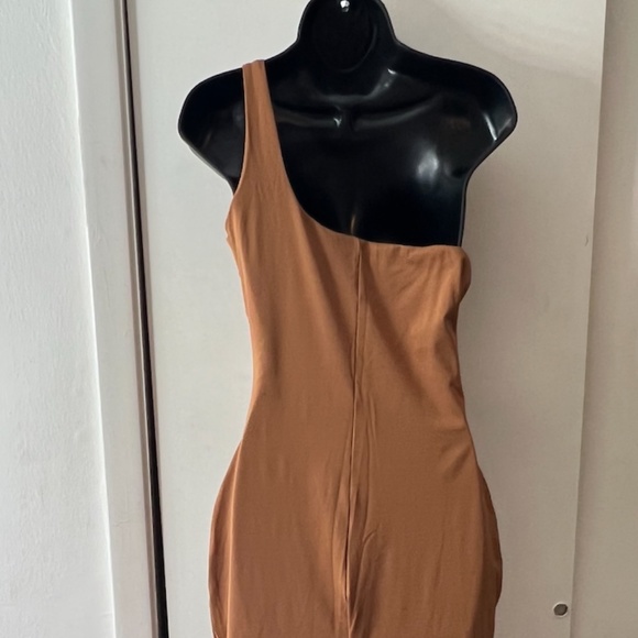 SKIMS JUMPSUIT - Picture 6 of 9